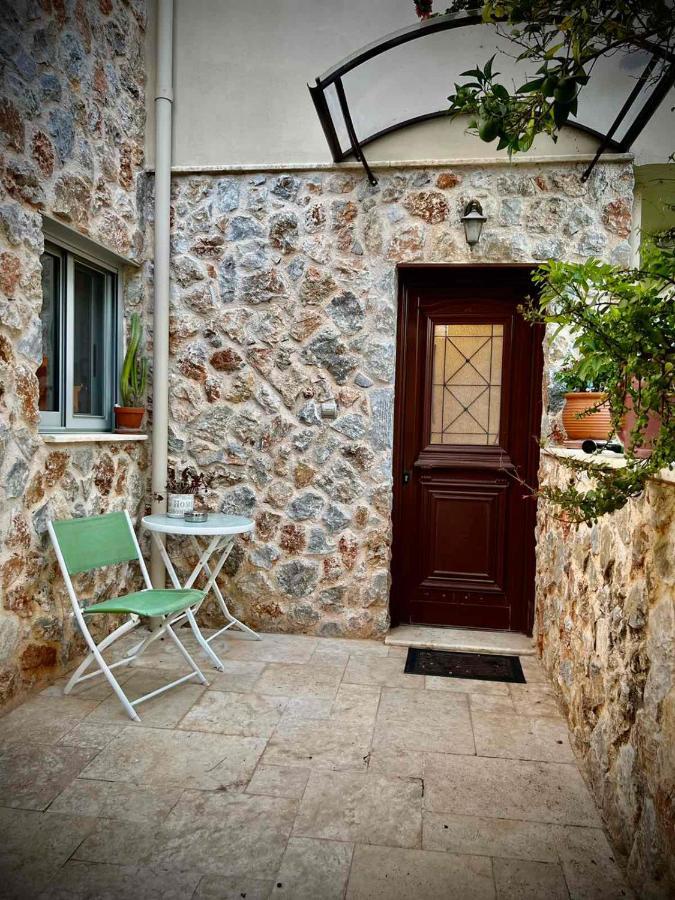 Ένας Ευχάριστος Χώρος Με Πισίνα Villa Pórto Ráfti Екстериор снимка
